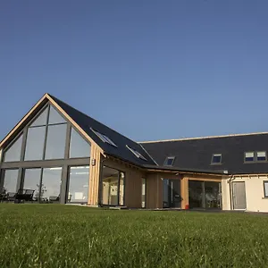 https://byde-guesthouse.hotelsaberdeenuk.com